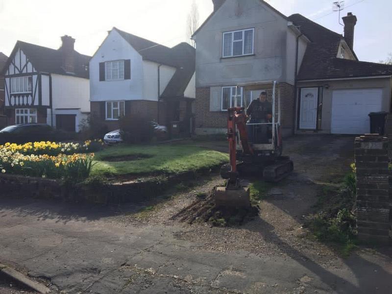 block paved driveway wall watford 02